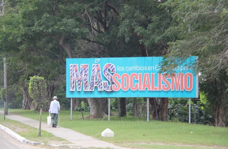 Planean reforma a la Constitución que ratificará el poder absoluto del PCC