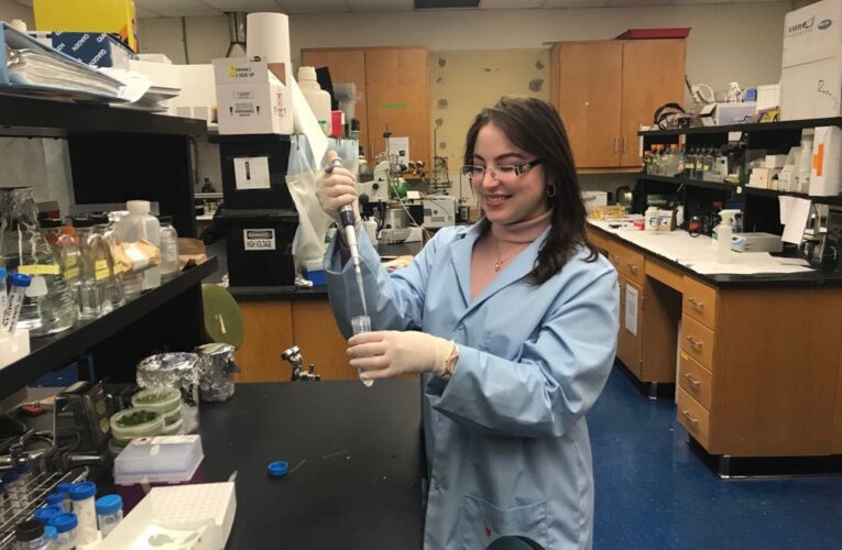 Locales: Susana Pérez, méritos académicos, liderazgo y trabajo en la comunidad