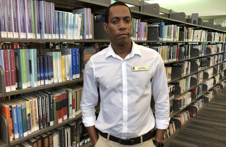 Locales: La presencia de Guillermo Salas en la biblioteca Regional del Centro Sur de Okolona