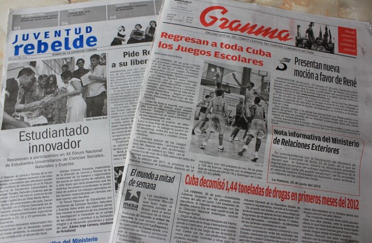 Prensa oficial reduce circulación y páginas debido a escasez de papel