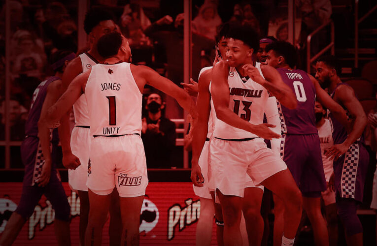 Los gatos hacen pausa, enfrentamiento contra Texas en Challenge cancelado debido a COVID.