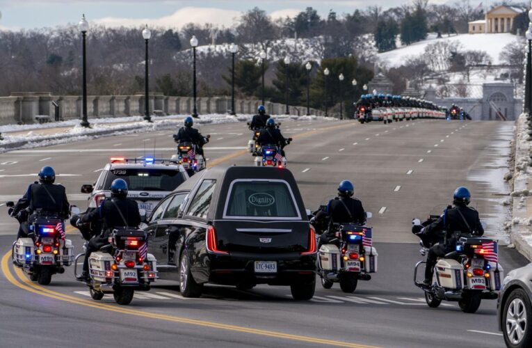 Oficial de policía del Capitolio asesinado honrado: ‘Nunca olvidaremos’.