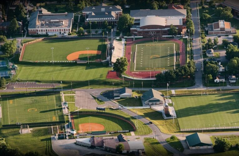 El proyecto de $ 50 millones de Center College incluye un centro atlético.