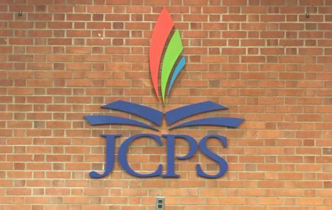 Los empleados de JCPS recibirán un estipendio.
