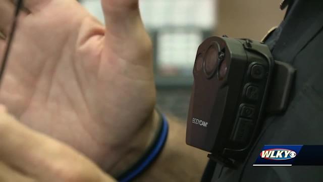 Cientos de cámaras corporales ahora activas en toda la Policía Estatal de Indiana.