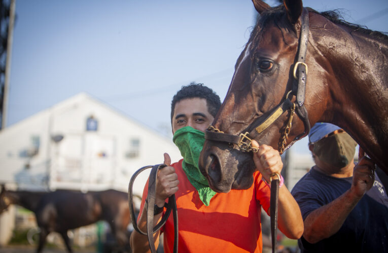 El Backside Learning Center, el hogar de los hispanos que sostienen el Churchill Downs