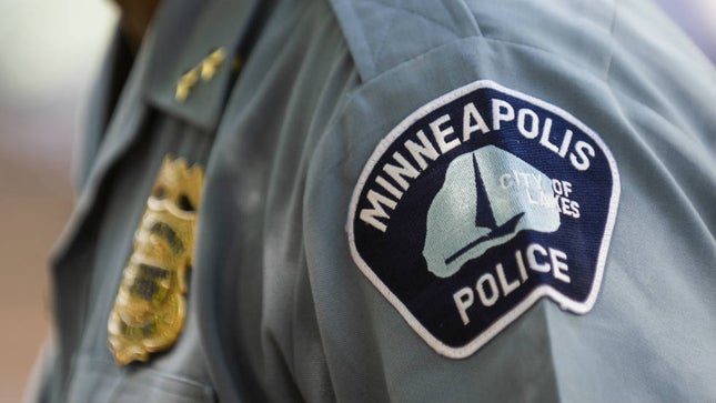 Ordenan la contratación de más policías en Minneapolis tras repunte de delincuencia