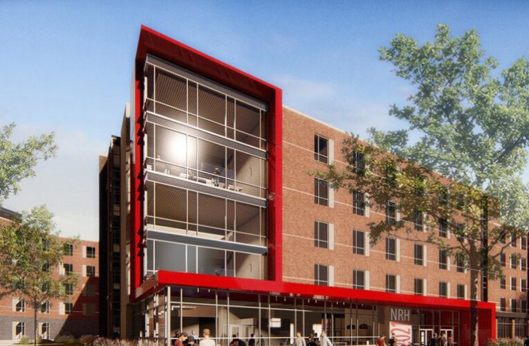 UofL abre nueva residencia.