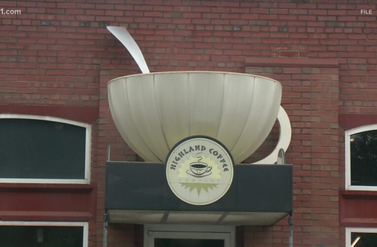 Highland Coffee Company cierra después de 22 años debido a una pandemia.