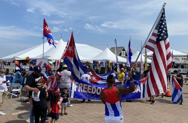 Comunidad Cubana presente en el WordFest de Louisville