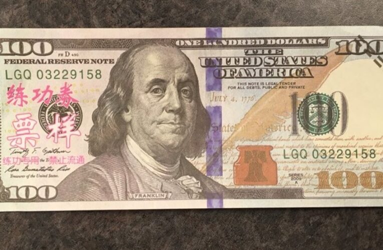 La policía de Richmond advierte a la comunidad de billetes falsos de $100