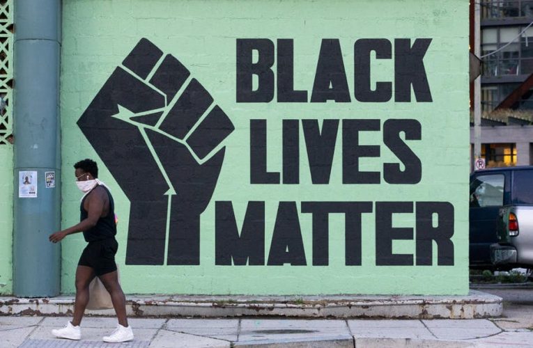Encuesta: Disminuye el apoyo al movimiento Black Lives Matter