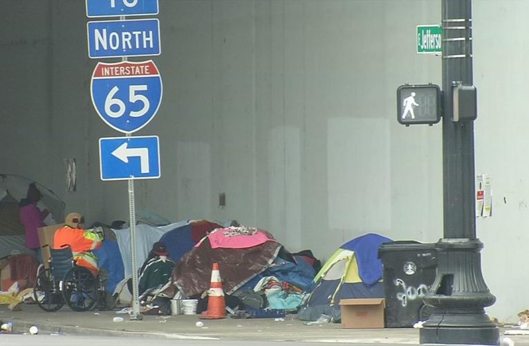 Nuevas reglas sobre cómo la ciudad puede despejar los campamentos para personas sin hogar de Louisville