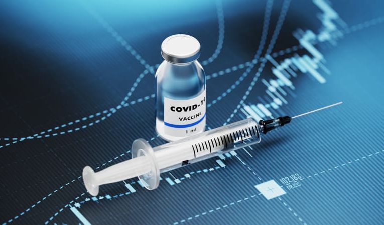 El Senado aprueba una resolución para anular el mandato de Biden sobre la vacuna