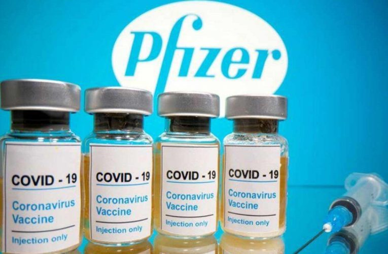 Ajuste de vacuna de Pfizer mejora protección contra ómicron