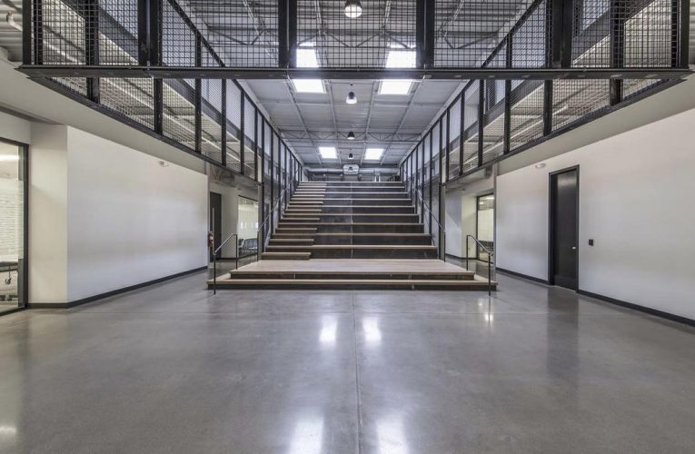 Consumer Cellular Inc. se ubicará en Louisville y creará casi 500 empleos FT.