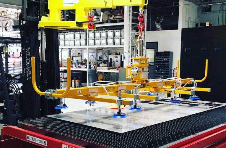 SendCutSend abre la operación París, creando 75 puestos de trabajo.