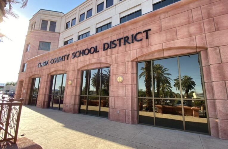 El distrito escolar del condado de Clark irá temporalmente a NTI debido al aumento de COVID-19.