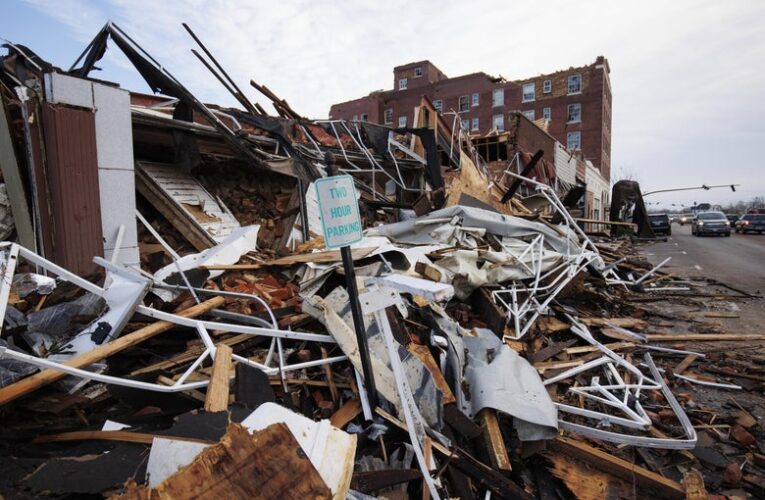 Millones de dólares en ayuda siguen disponibles para las víctimas del tornado de Kentucky