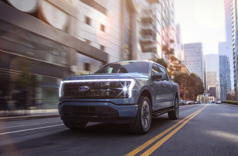 Un proyecto de ley para limitar los impuestos a los vehículos motorizados pasa a través del comité.