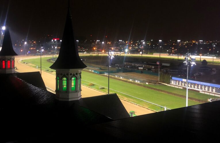 Churchill Downs enciende torres para los Bengals.