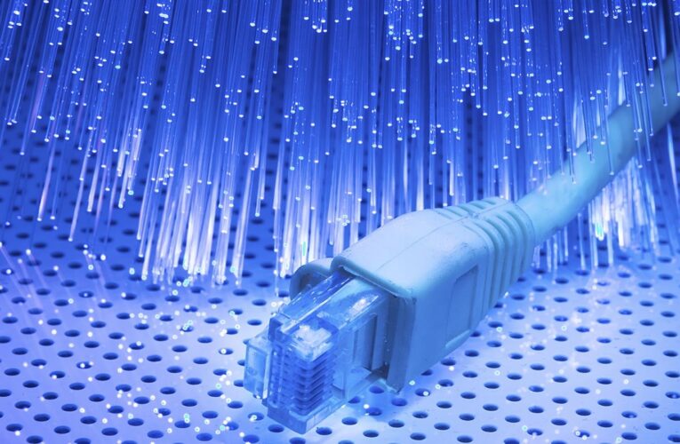 Accelecom ayuda a las comunidades a conectarse a la red KentuckyWired.