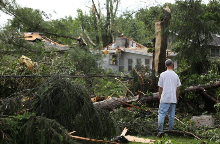 NWS confirma que 4 tornados tocaron tierra en la región de Louisville el viernes por la noche.