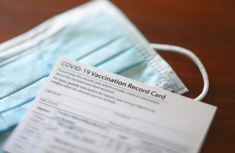 El resultado final: el proyecto de ley que busca prevenir los mandatos de vacunación contra el COVID-19 por parte de los empleadores muere en el comité.