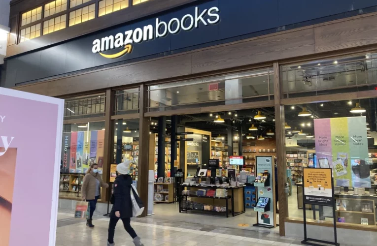 Amazon cierra librerías y tiendas físicas