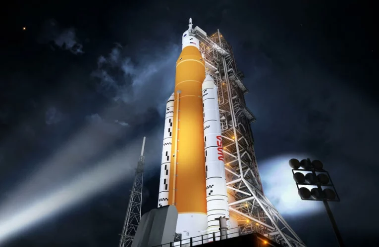 La NASA ensaya su regreso a la Luna con el cohete más poderoso del mundo