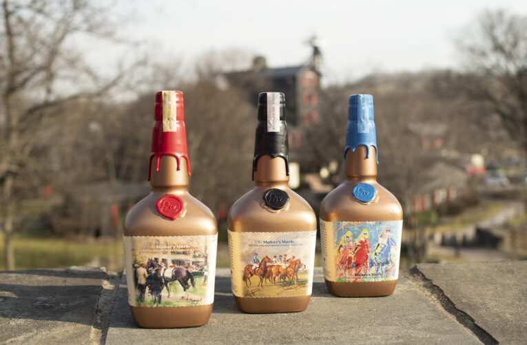 La botella Maker’s Mark Keeneland, a beneficio de LexArts & Horse Mania, sale a la venta hoy.