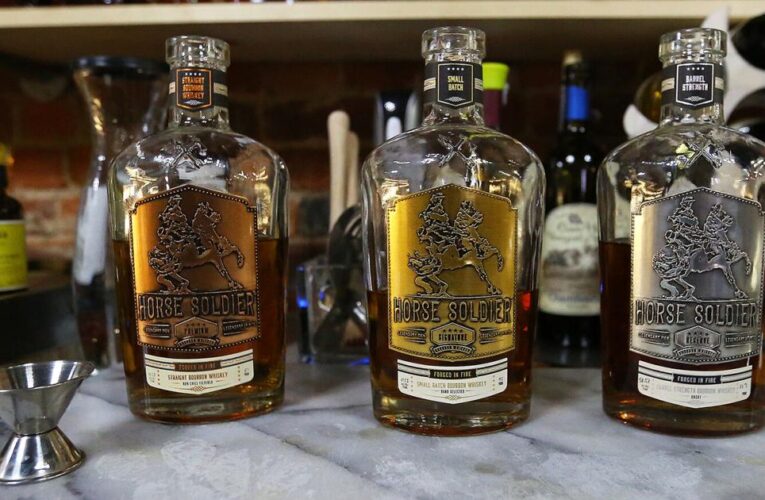 Horse Soldier Bourbon abriendo una experiencia gastronómica.