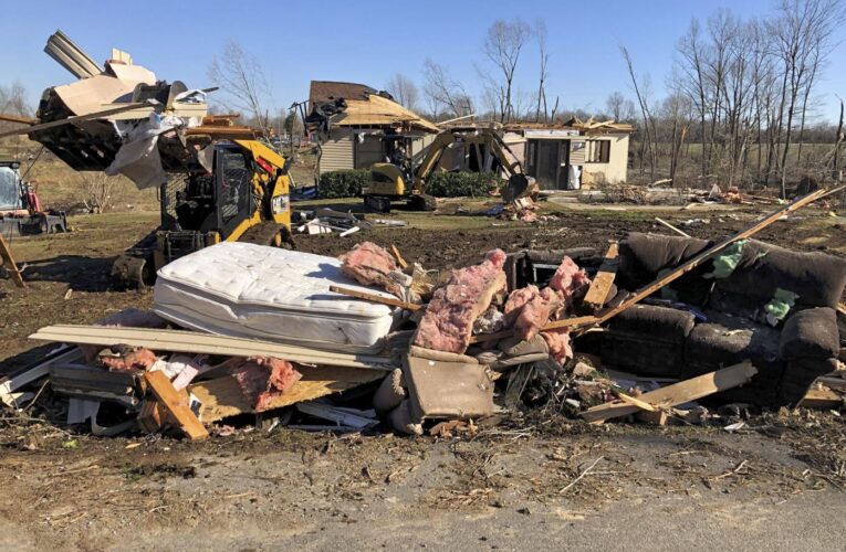 Cuatro meses después del tornado, Kentucky se enfoca en la reconstrucción