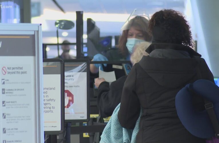 Ya no se requieren máscaras en el aeropuerto de Louisville o en sus autobuses después de que el juez anula el mandato.