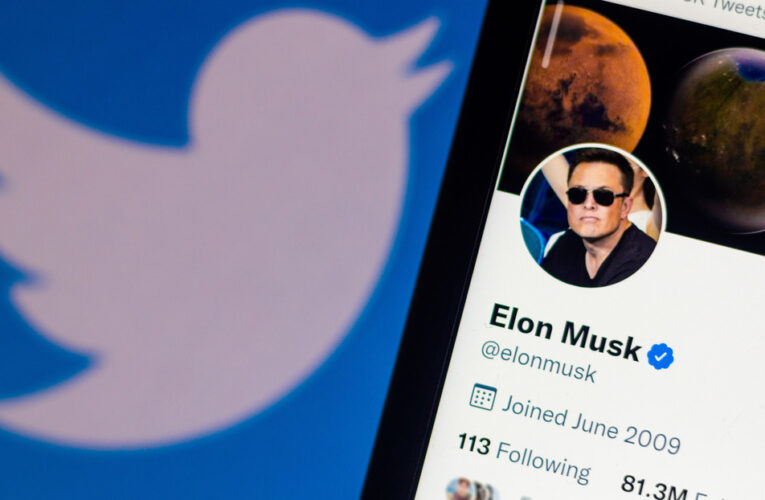 Elon Musk ofrece comprar Twitter