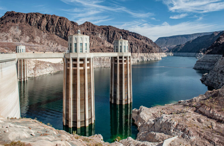 EEUU almacena agua del río Colorado en presa hidroeléctrica