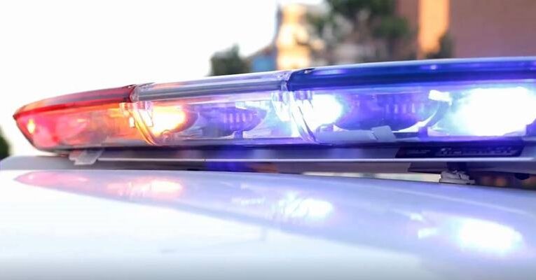 El gobernador Beshear anuncia un programa para reclutar miembros del servicio militar como oficiales de policía