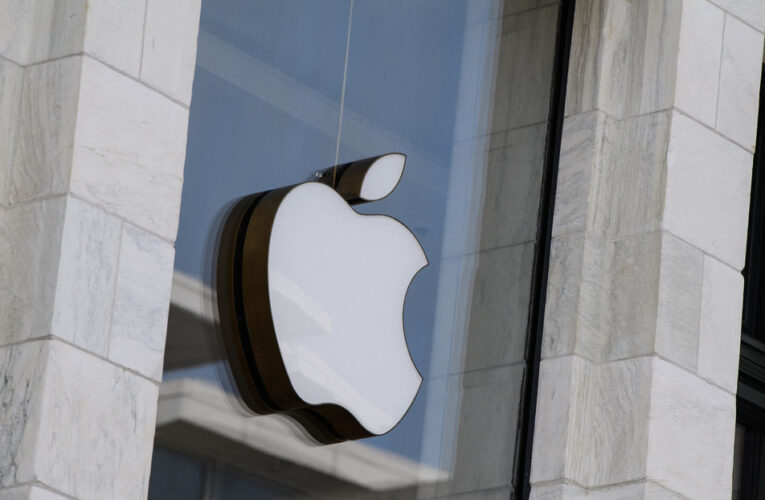 Empleados de una sucursal de Apple aprueban formar el primer sindicato de la empresa en EE.UU