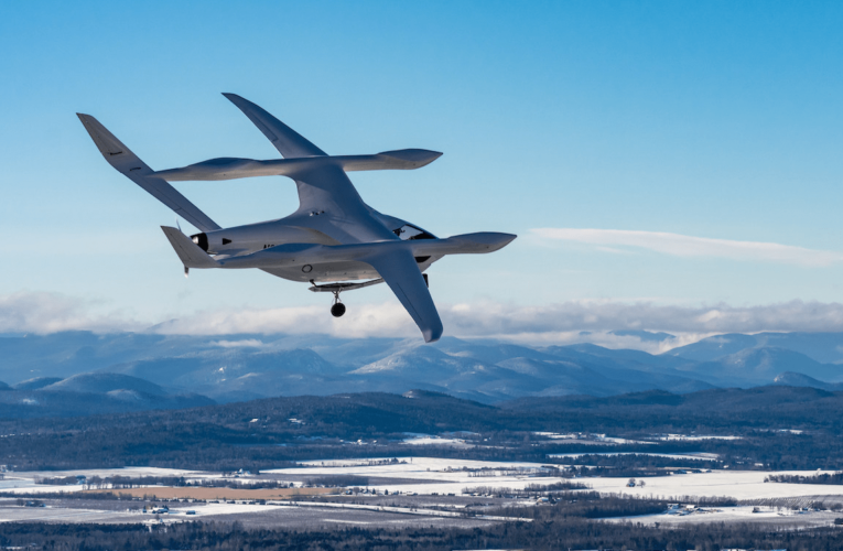 Avión eléctrico realiza vuelo de prueba entre dos instalaciones de NKY Amazon