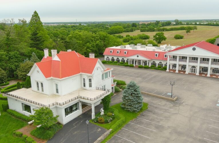 Histórica casa de cena Claudia Sanders a la venta