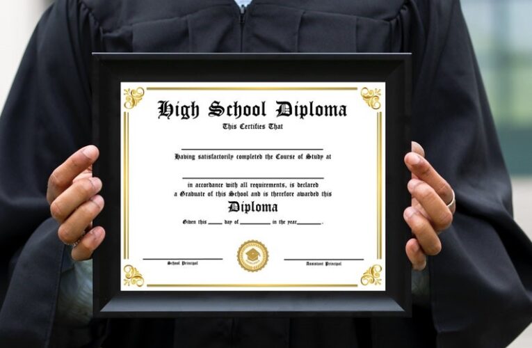 Consejos del profesor Mesa: ¿Por qué es importante el certificado de 12 grado para tu futuro?