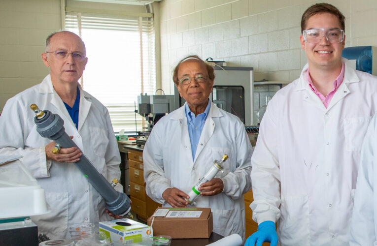 Investigadores de la Universidad de Kentucky desarrollan mascarilla facial antiviral