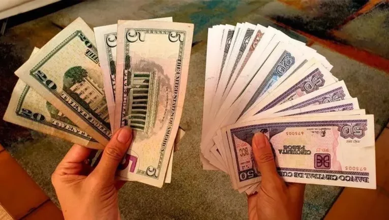 Régimen comienza venta de divisas a la población a 123 pesos por dólar