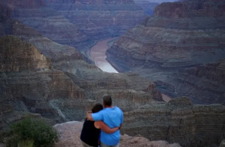 EEUU limita uso de agua de río Colorado por intensa sequía