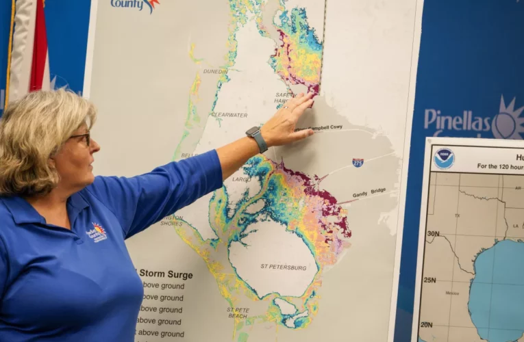 Tampa Bay se prepara para su 1er huracán en más de un siglo