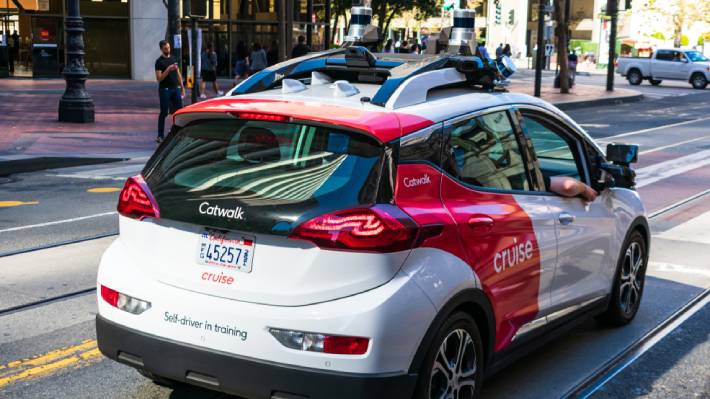 GM anuncia operación de taxis autónomos en Phoenix y Austin