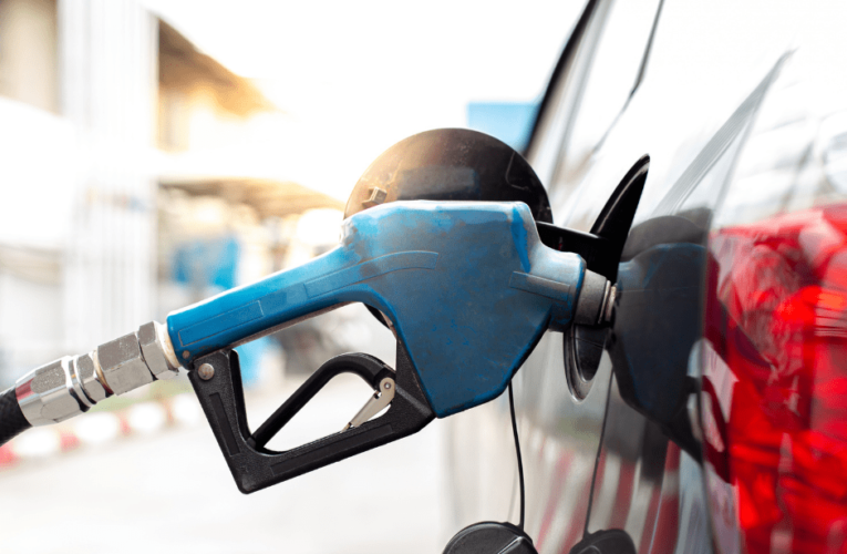 AAA: precio promedio de gasolina de Kentucky 15 centavos más alto en una semana