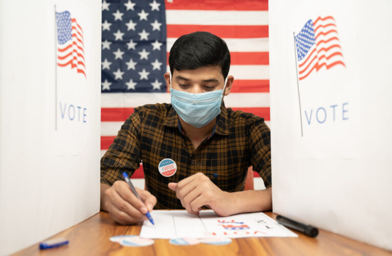 Los hispanos que abandonan al Partido Demócrata: “Estamos a favor de Dios, de la patria, de la familia y del trabajo”