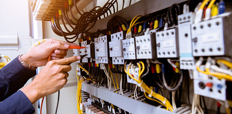 Schneider Electric invertirá 46 millones de dólares para modernizar plantas de fabricación en Kentucky y Nebraska