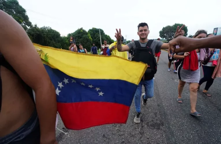 Gobierno pide a migrantes venezolanos no ir a la frontera